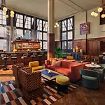 Lloyd Amsterdam