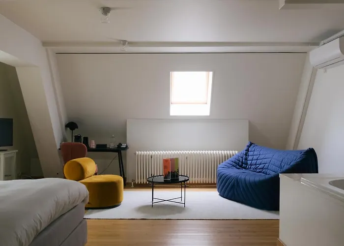 Lloyd Ξενοδοχείο 3*