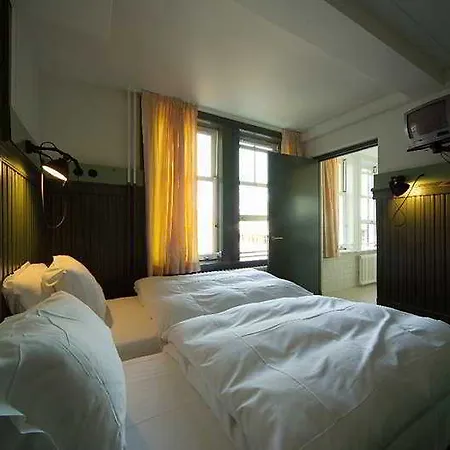 Lloyd Hotel