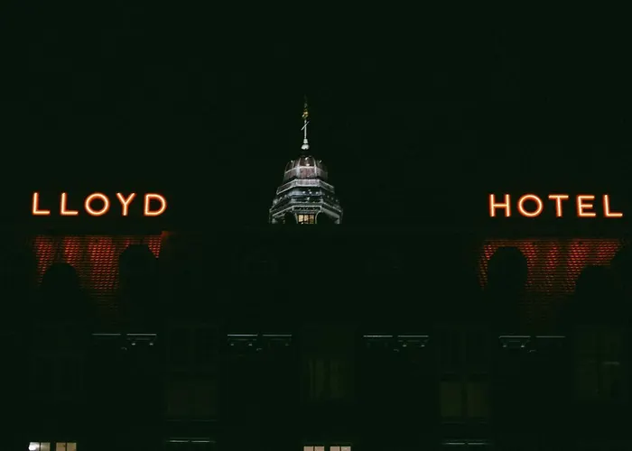 Hotel Lloyd 3*
