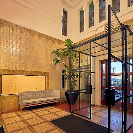 Lloyd Hotel 3*