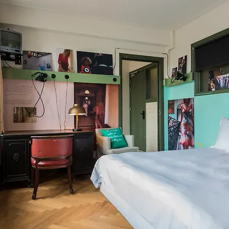 Lloyd Amsterdam