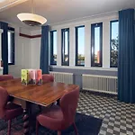 Hotel Lloyd 3*