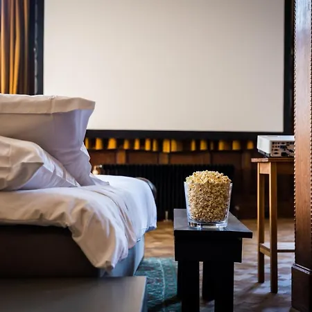 Lloyd Hotel