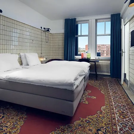 Lloyd 3* Amsterdam
